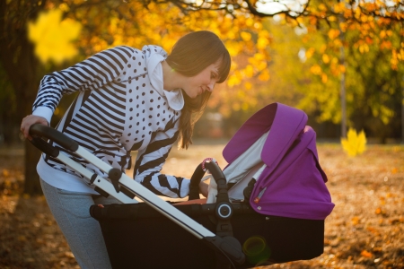 <BODY>Acuh in den kalten Jahreszeiten sollte man mit Babys spazieren gehen.</BODY>